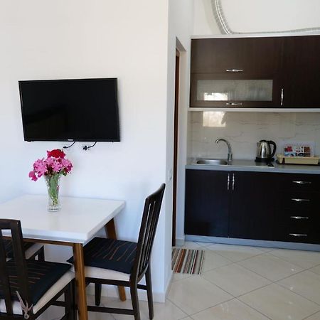 Vila Ervin Second Floor Ксамил Экстерьер фото